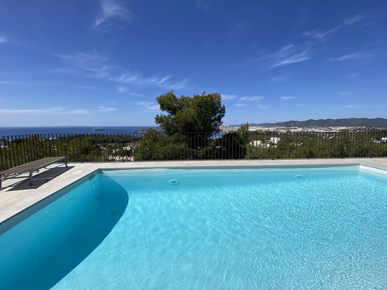 Villa for Rent in Ibiza, Balearic Islands 4