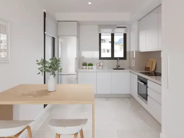 Apartment for Sale in Urbanización Puerto De Estepona, Malaga 6