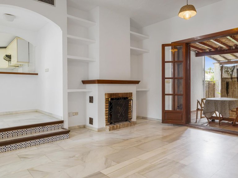 Villa for Sale in Estepona, Malaga 8