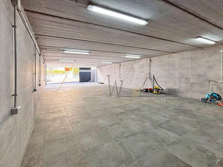 Villa for Sale in Costa Adeje, Tenerife, España 38