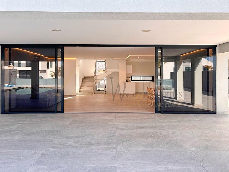 Villa for Sale in Costa Adeje, Tenerife, España 5