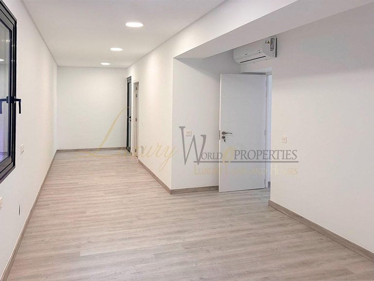 Villa for Sale in Costa Adeje, Tenerife, España 31