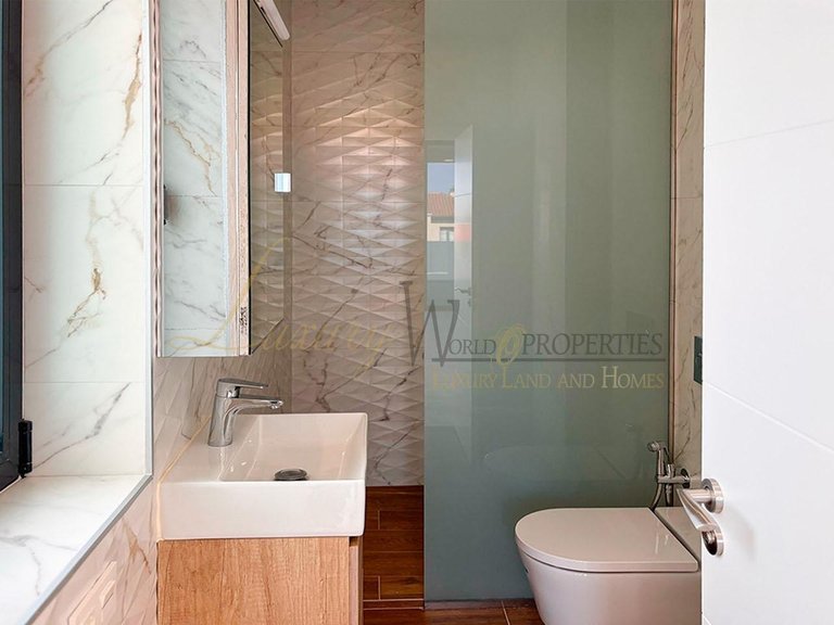 Villa for Sale in Costa Adeje, Tenerife, España 25