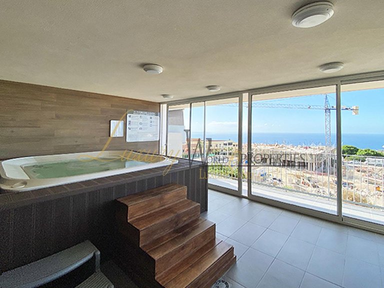 Apartment for Sale in Adeje, Tenerife, España 15