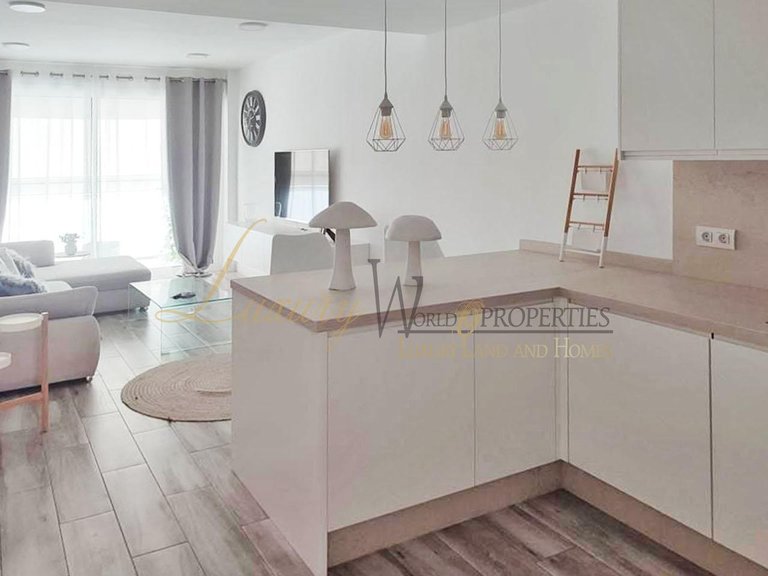 Apartment for Sale in Adeje, Tenerife, España 3