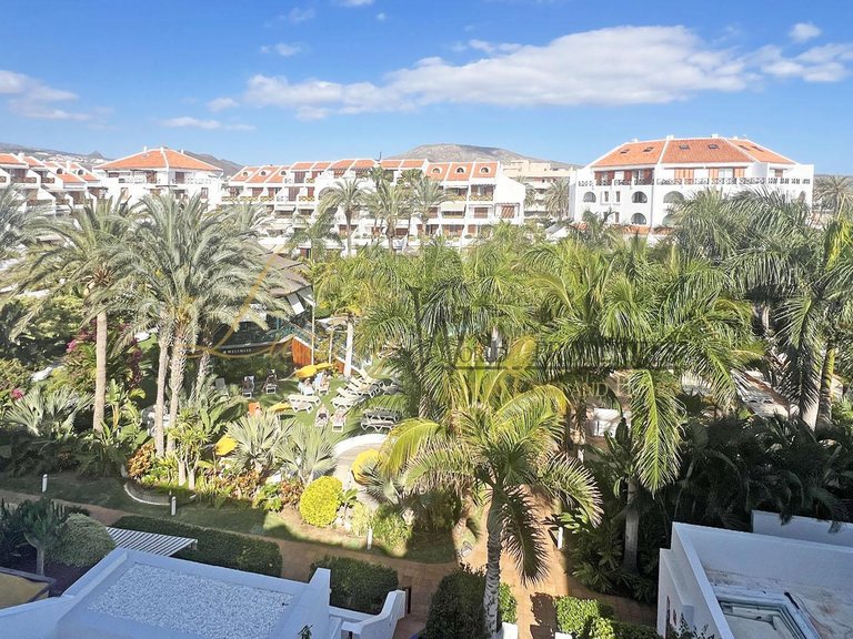 Town House for Sale in Playa De Las Americas, Tenerife, España 1