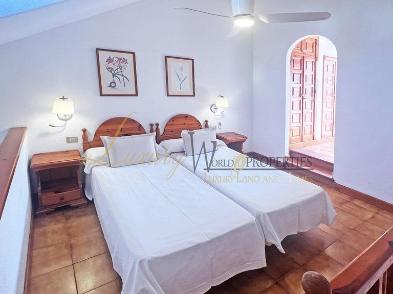 Town House for Sale in Playa De Las Americas, Tenerife, España 14