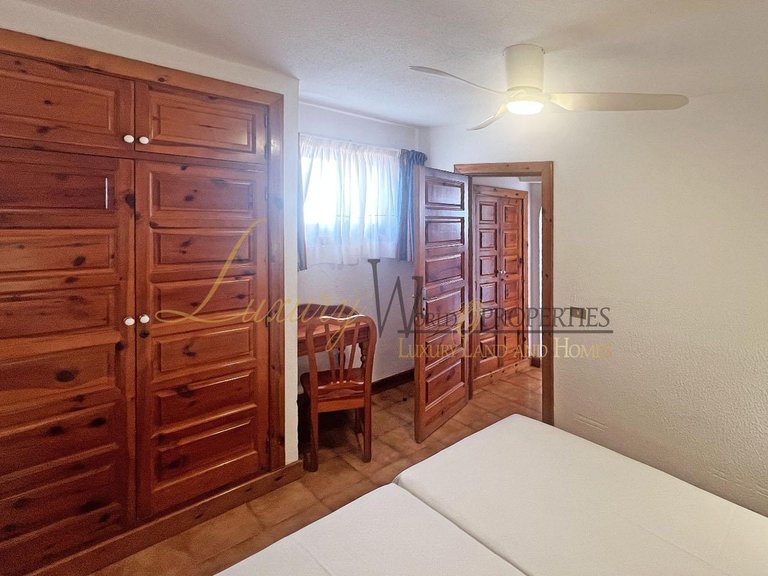 Town House for Sale in Playa De Las Americas, Tenerife, España 12