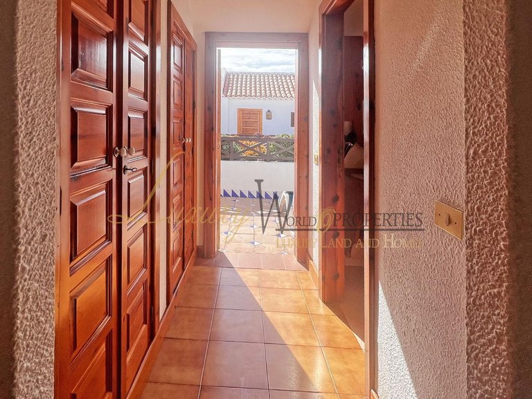Town House for Sale in Playa De Las Americas, Tenerife, España 17