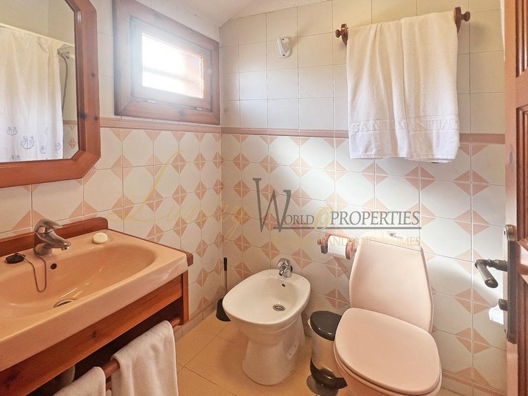Town House for Sale in Playa De Las Americas, Tenerife, España 18