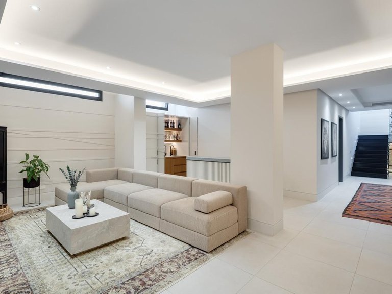 Villa for Sale in Marbella, Malaga 9