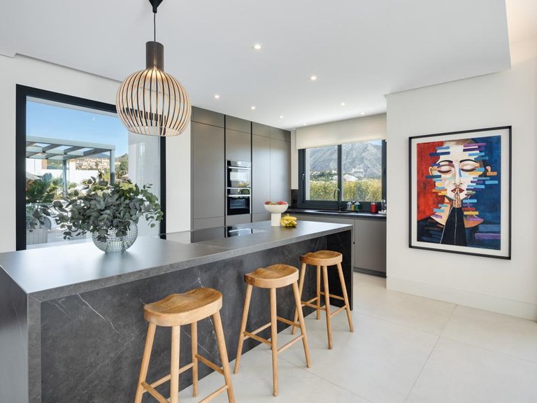 Villa for Sale in Marbella, Malaga 10