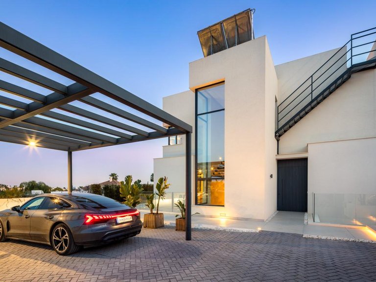 Villa for Sale in Marbella, Malaga 18