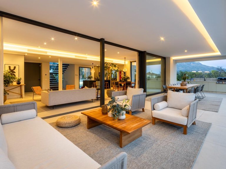 Villa for Sale in Marbella, Malaga 16