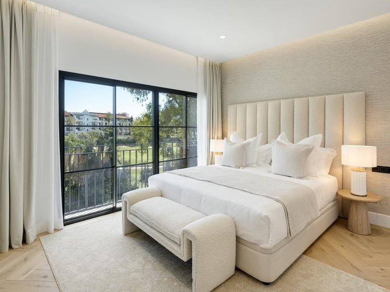 Villa for Sale in Benahavís, Malaga 32