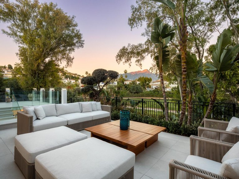 Villa for Sale in Benahavís, Malaga 21