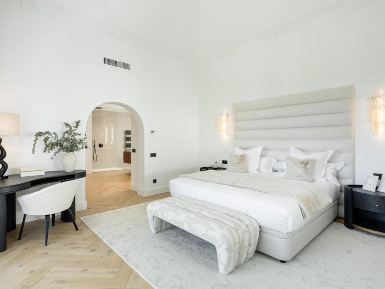 Villa for Sale in Benahavís, Malaga 15