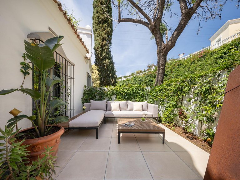 Villa for Sale in Marbella, Malaga 9