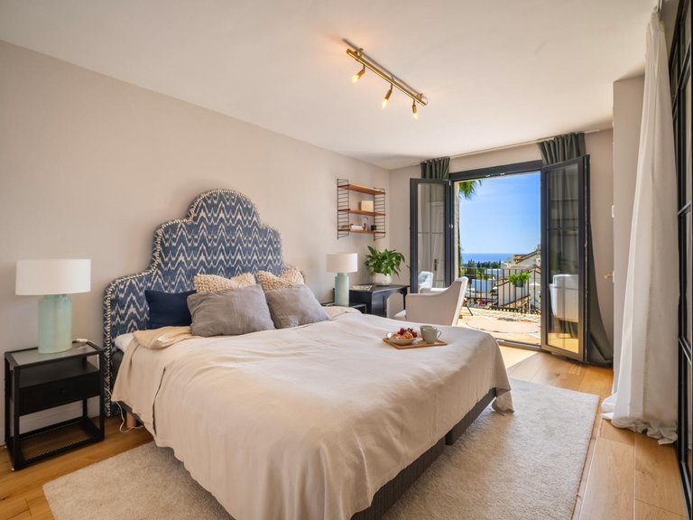 Villa for Sale in Marbella, Malaga 25