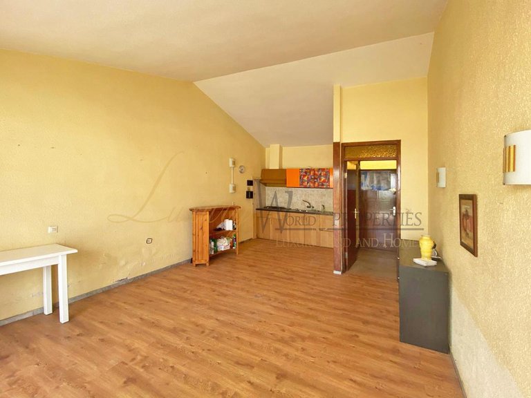 Apartment for Sale in Playa De Las Americas, Tenerife, España 7