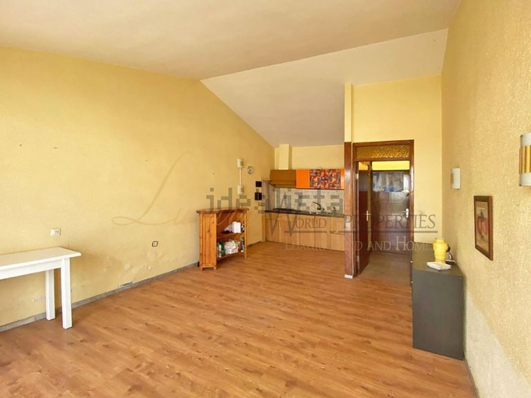 Apartment for Sale in Playa De Las Americas, Tenerife, España 17
