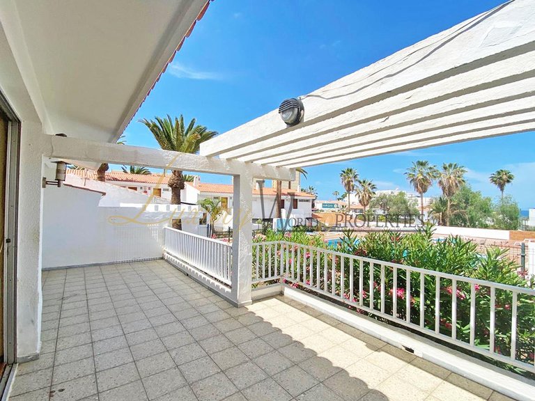 Apartment for Sale in Playa De Las Americas, Tenerife, España 2