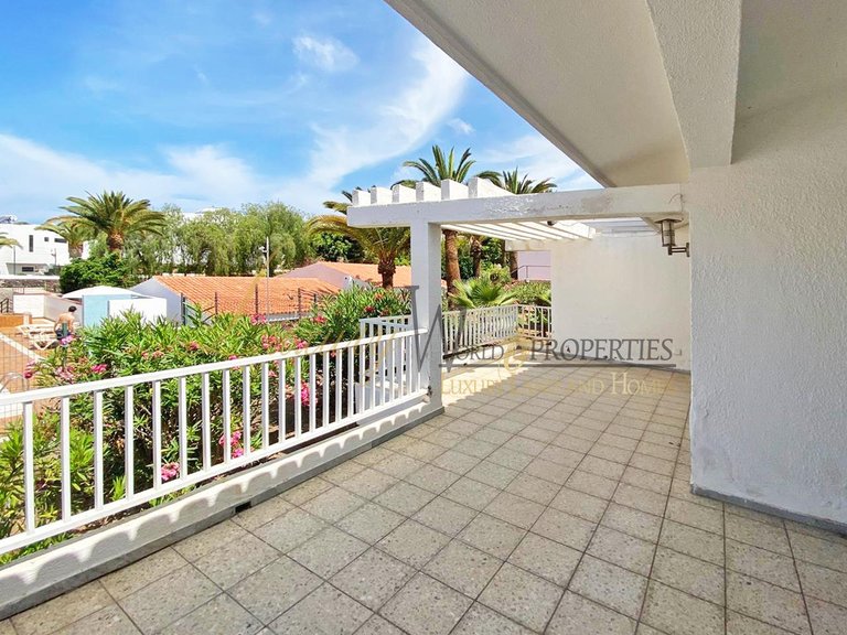 Apartment for Sale in Playa De Las Americas, Tenerife, España 3