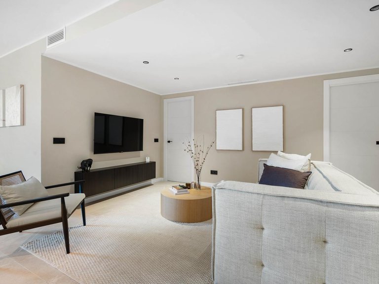 Apartment for Sale in Marbella, Malaga 10