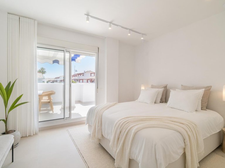 Penthouse for Sale in Marbella, Malaga 7