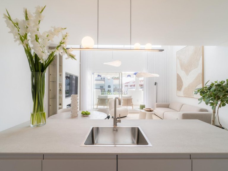 Penthouse for Sale in Marbella, Malaga 11