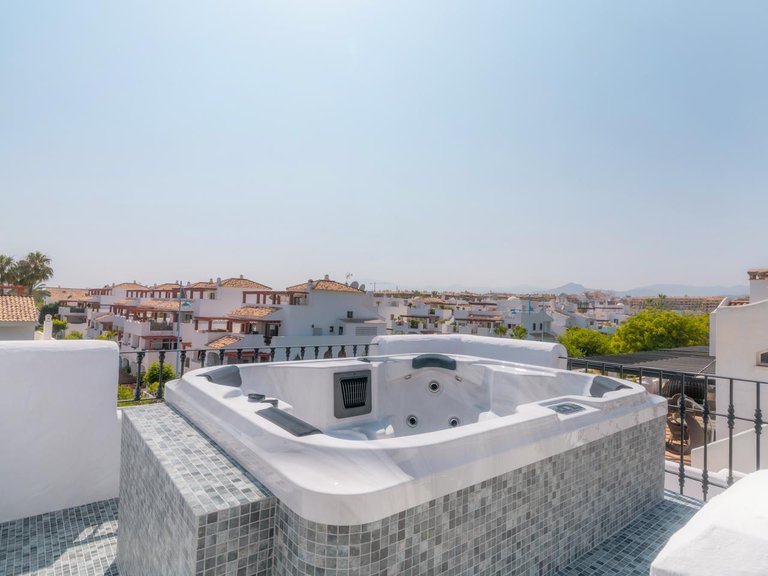 Penthouse for Sale in Marbella, Malaga 30