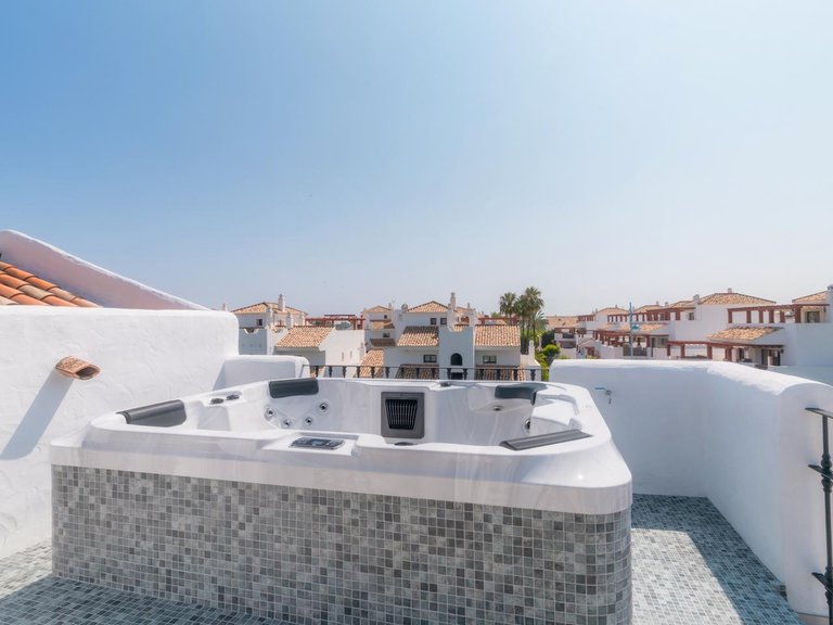 Penthouse for Sale in Marbella, Malaga 31