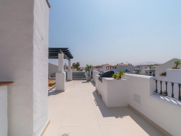 Penthouse for Sale in Marbella, Malaga 26