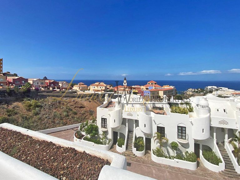 Town House for Sale in Playa Paraiso, Tenerife, España 19