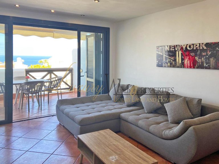 Town House for Sale in Playa Paraiso, Tenerife, España 3