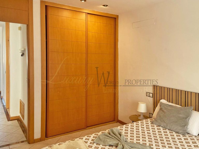 Town House for Sale in Playa Paraiso, Tenerife, España 10