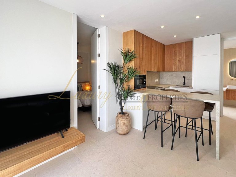 Apartment for Sale in Costa Adeje, Tenerife, España 1