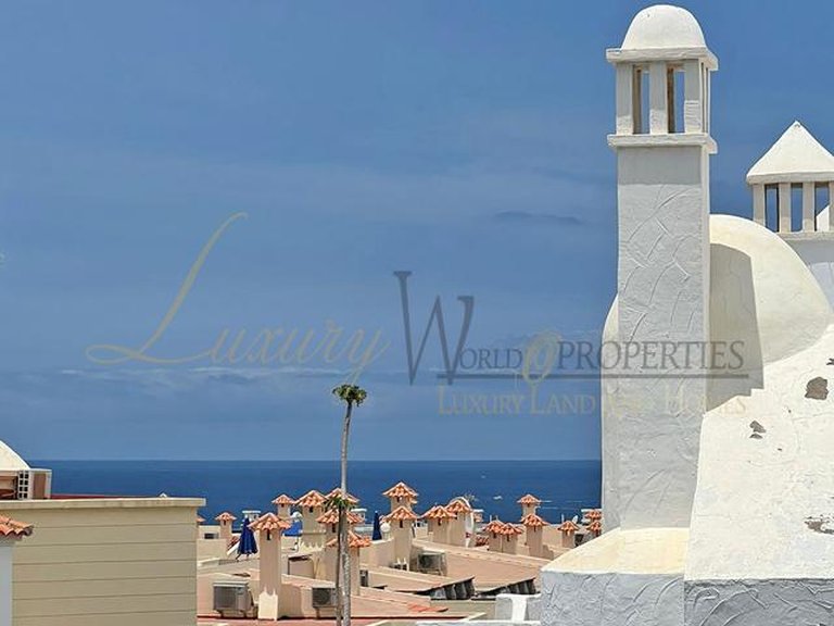 Apartment for Sale in Costa Adeje, Tenerife, España 3