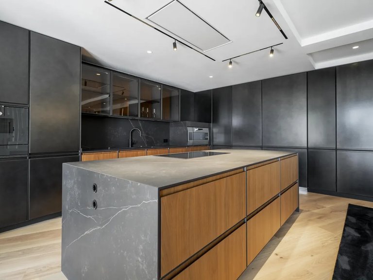 Villa for Sale in Marbella, Malaga 22