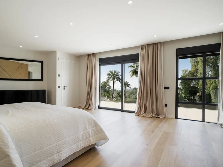 Villa for Sale in Marbella, Malaga 9