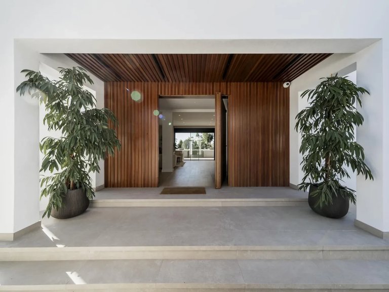 Villa for Sale in Marbella, Malaga 25