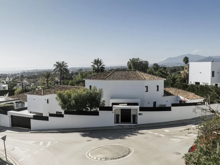 Villa for Sale in Marbella, Malaga 30