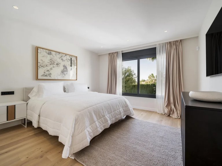 Villa for Sale in Marbella, Malaga 14