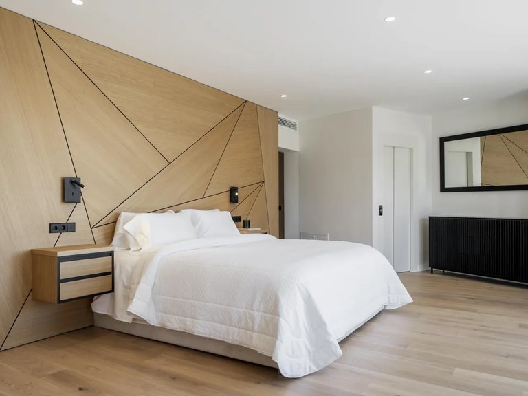 Villa for Sale in Marbella, Malaga 8