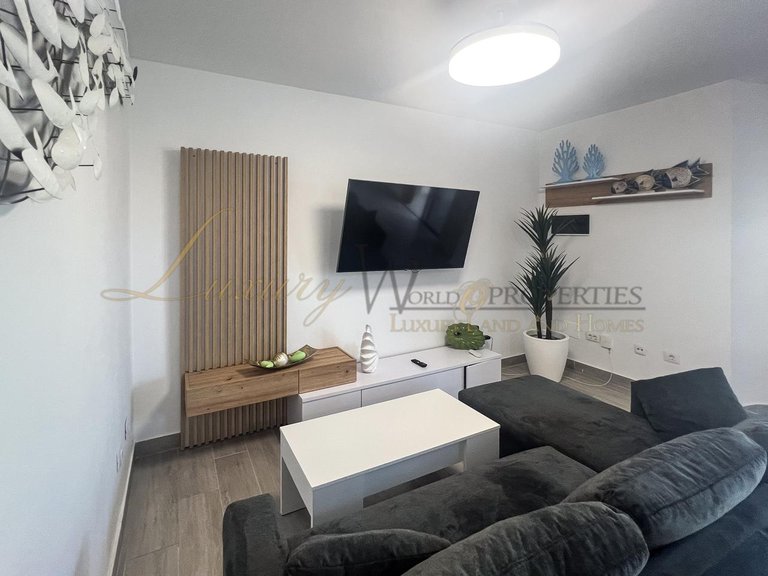 Apartment for Sale in Los Gigantes, Tenerife, España 15