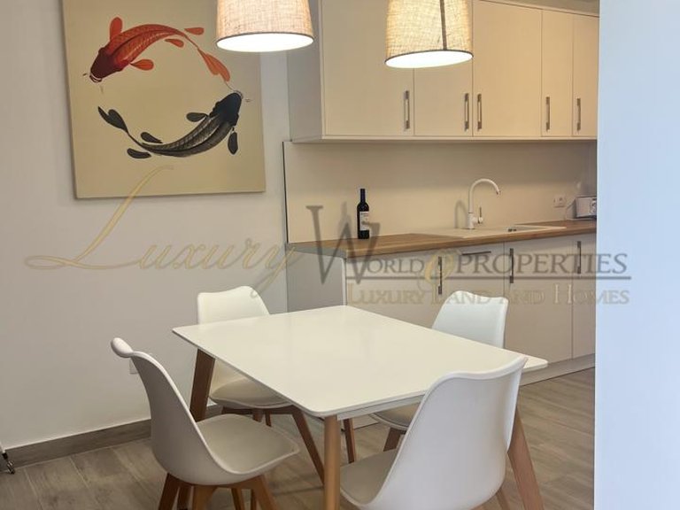 Apartment for Sale in Los Gigantes, Tenerife, España 5
