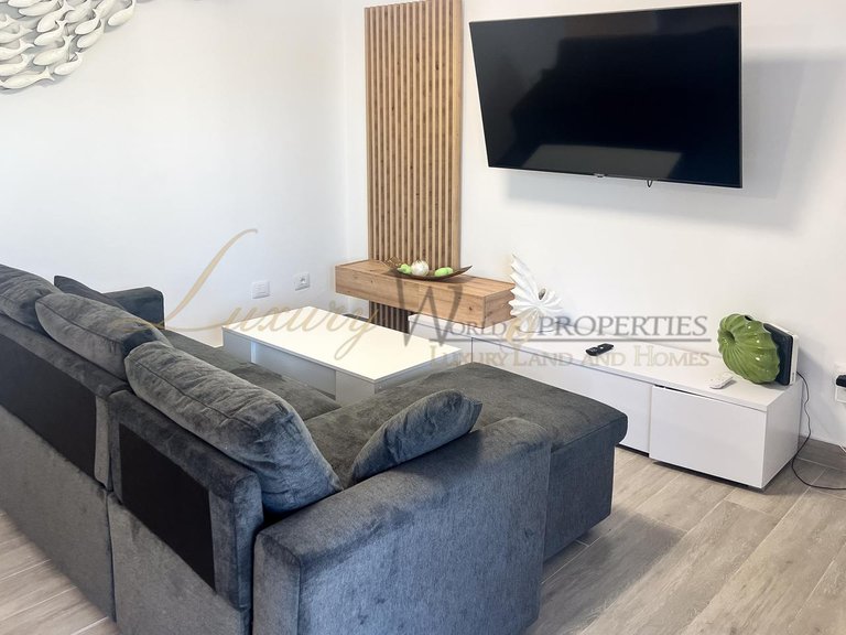 Apartment for Sale in Los Gigantes, Tenerife, España 17