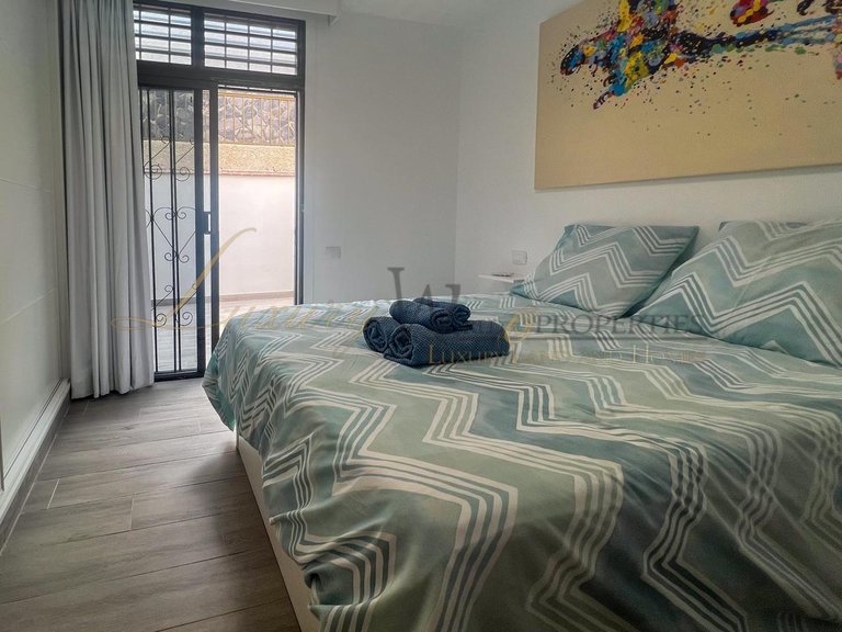 Apartment for Sale in Los Gigantes, Tenerife, España 25