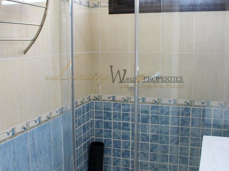 Apartment for Sale in Playa De Las Americas, Tenerife, España 22