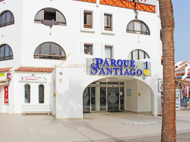 Apartment for Sale in Playa De Las Americas, Tenerife, España 28